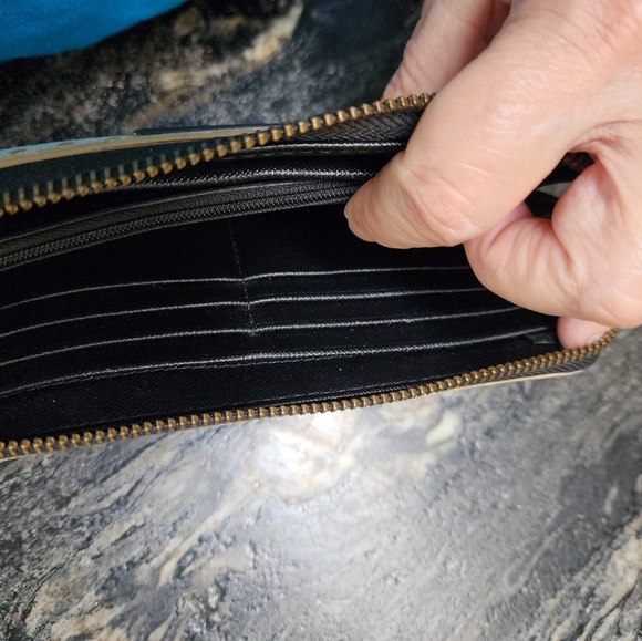 Fossil zippered wallet - white w/ gold polka dots, zippered and open pockets - Picture 6 of 7